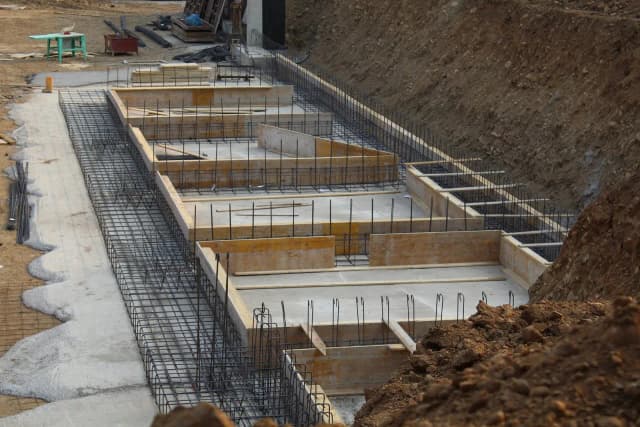 Jakie przepusty w fundamencie? Kluczowe informacje i zastosowania Jakie przepusty w fundamencie? Kluczowe informacje i zastosowania