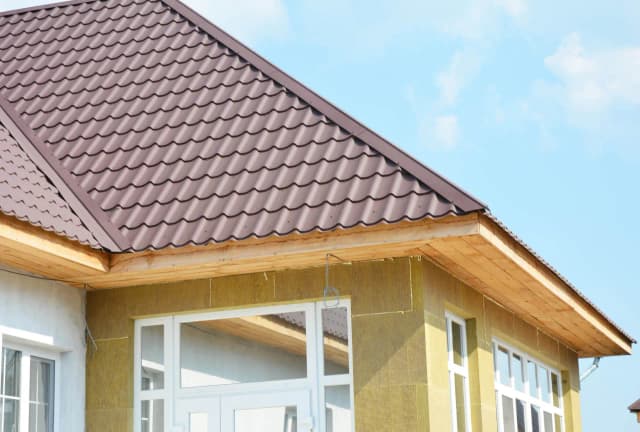 Okap dachu – kluczowe informacje o jego funkcji i znaczeniu w architekturze Okap dachu – kluczowe informacje o jego funkcji i znaczeniu w architekturze